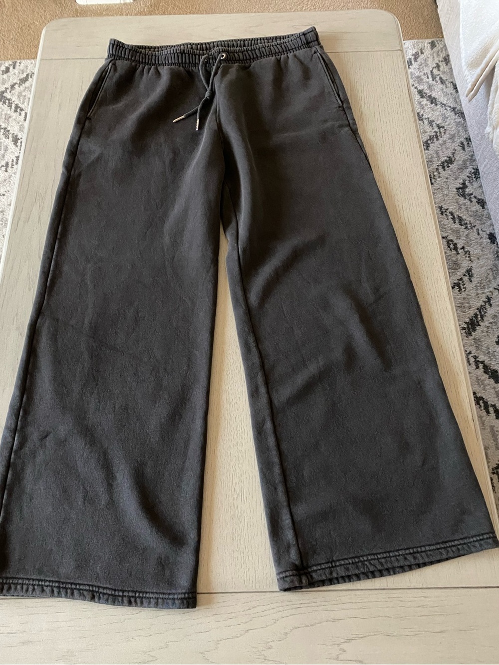 Abercrombie & Fitch Sunday high rise Wide Leg Sweatpants (Set of 2) Large - Picture 4 of 16